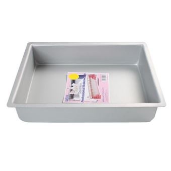 Picture of RECTANGLE CAKE PAN (203 X 304 X 76MM / 8 X 12 X 3)